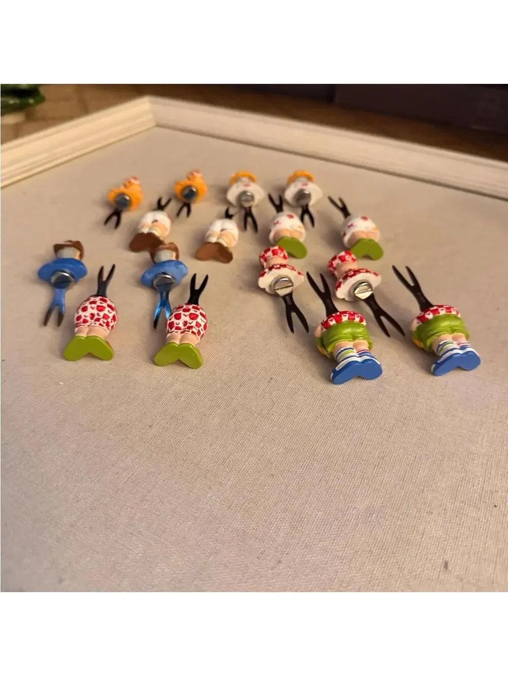 Boston Warehouse Vintage Whimsical corn on the cob holders BBQ Folk for 8 NWOT